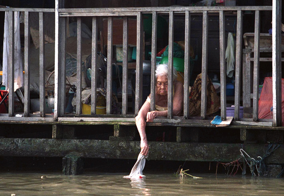 Laundry Time - Bangkok, Thailand